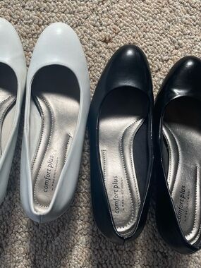 comfort plus by Predictions Women's Black and White Round-Toe Slip-On Heels